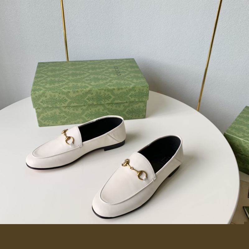 G*u*i leather shoes